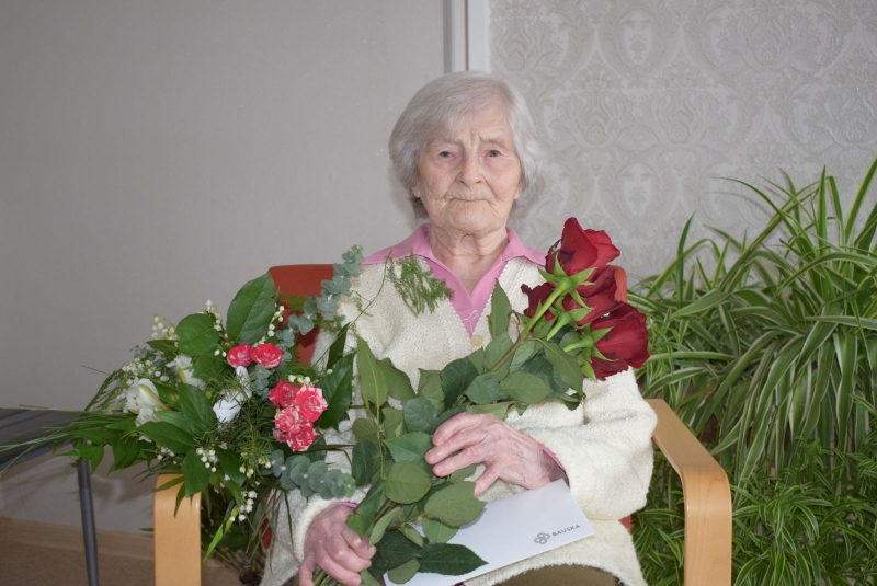 Alise Kaklēna nosvin 103.dzimšanas dienu