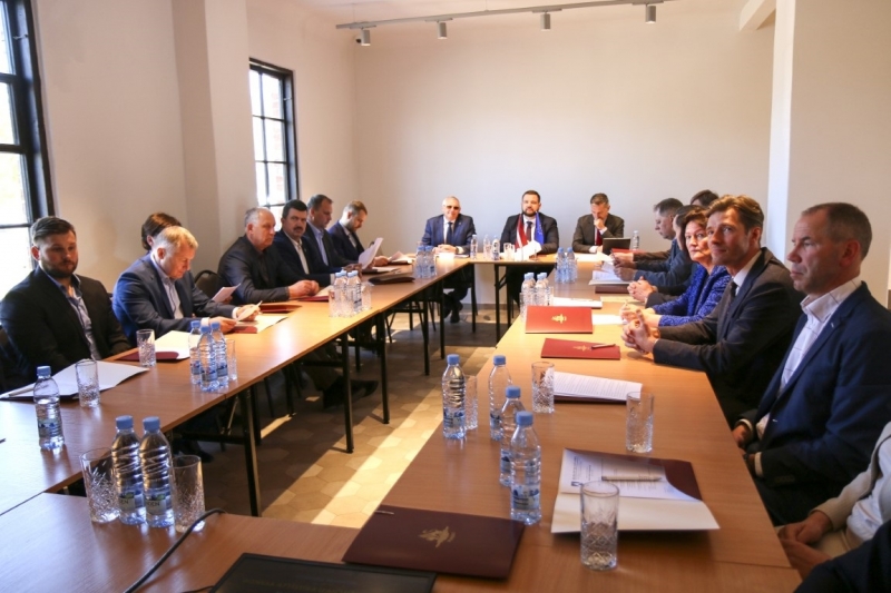 darba vīzītē Bauskas novadu apmeklēja ekonomikas ministrs Jānis Vitenbergs