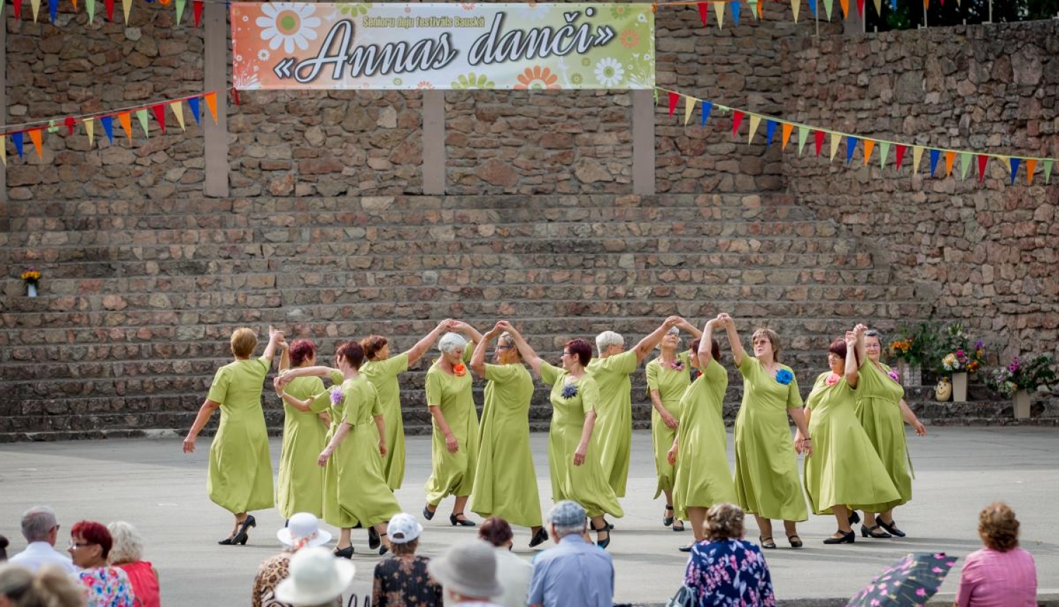 Senioru deju festivālā «Annas danči» Eiropas deju kopa «Vēlreiz» svinēs 10 gadu jubileju