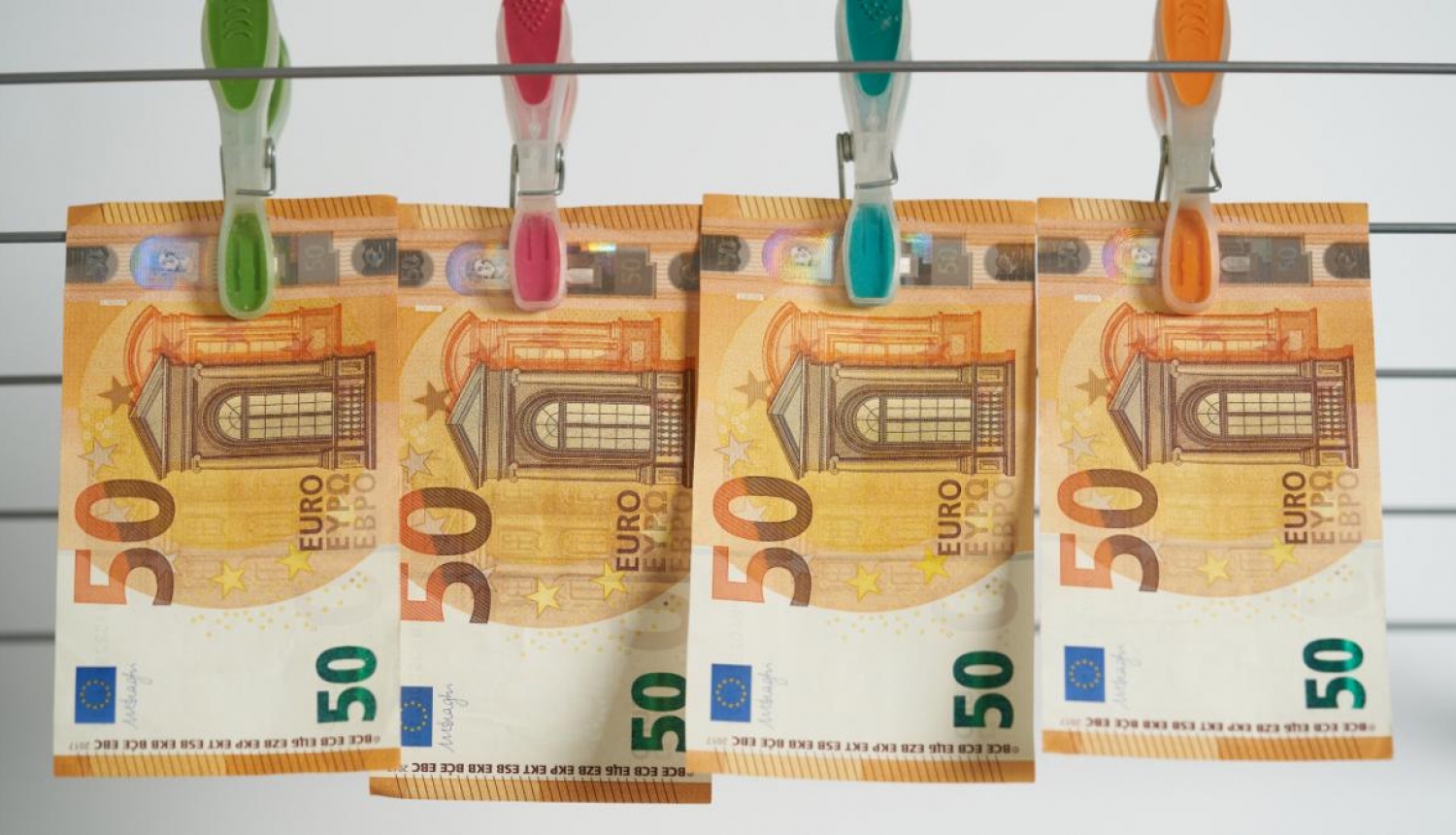 Par 200 eiro atbalstu ģimenēm ar bērniem – jautājumi un atbildes